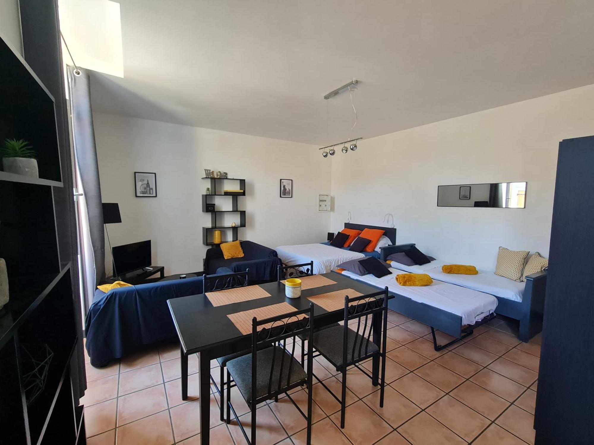 Le Prieure - Studios Jusqu'A 4 Personnes Villeneuve-lès-Béziers Eksteriør bilde